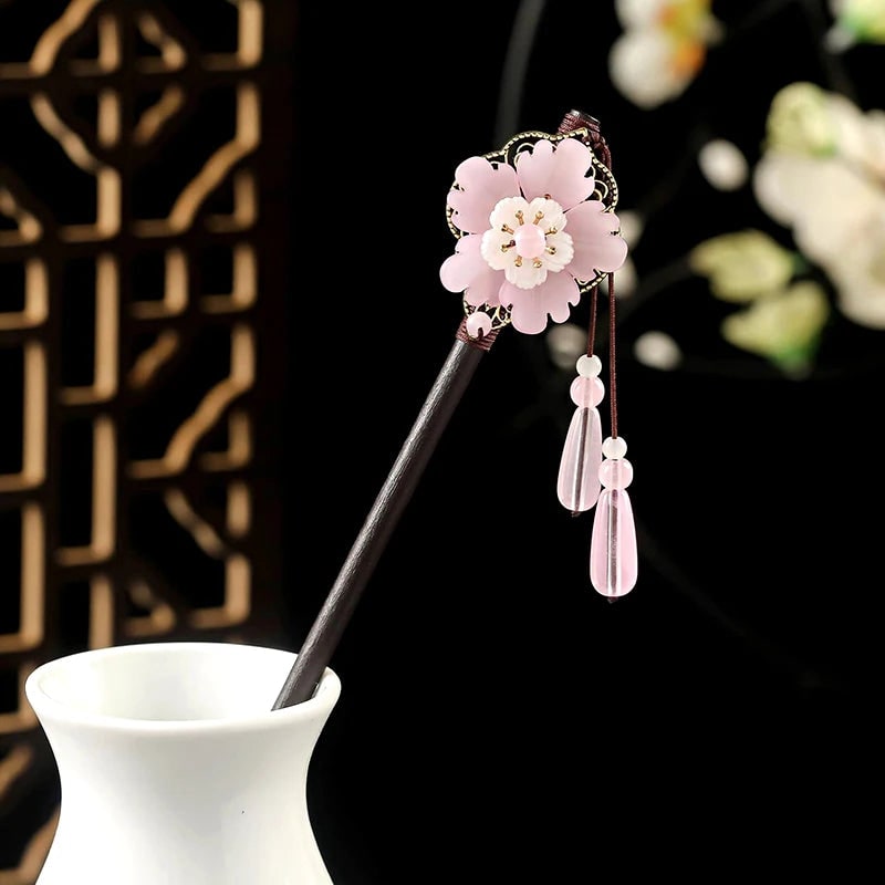 Chinese Hair Stick Style 