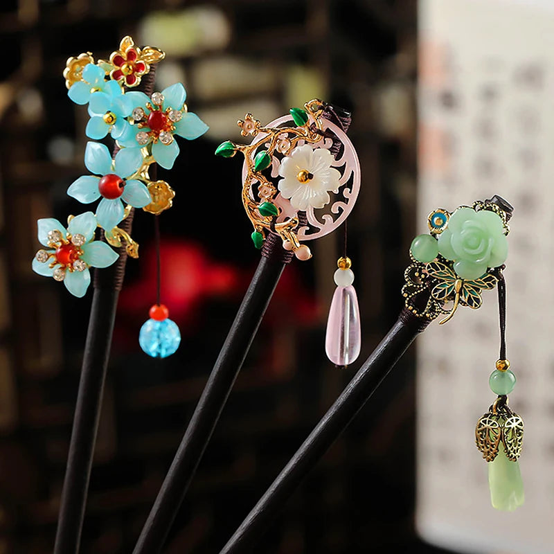 Chinese Hair Stick Style 