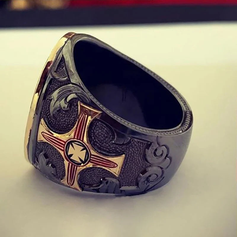 Engraving Knight Crusader Ring