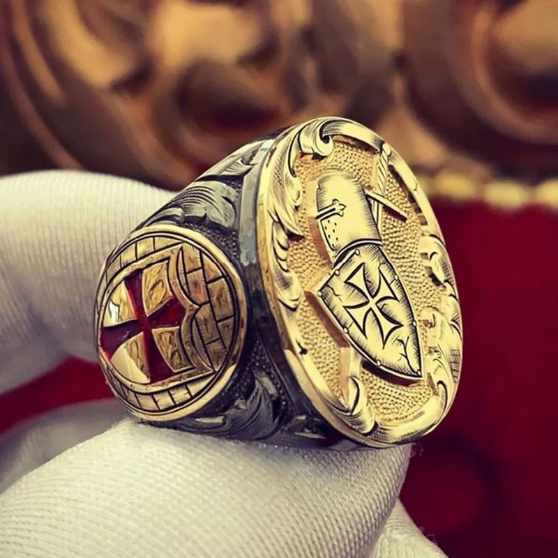 Engraving Knight Crusader Ring