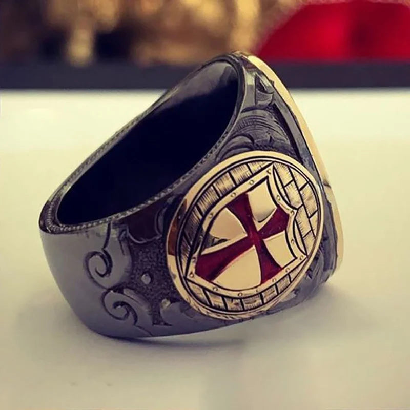 Engraving Knight Crusader Ring